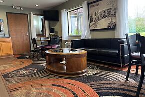 Super 8 by Wyndham Paris IL