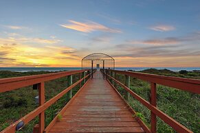 Beacher's Lodge Oceanfront Suites