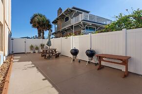 Beacher's Lodge Oceanfront Suites