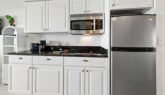 Beacher's Lodge Oceanfront Suites