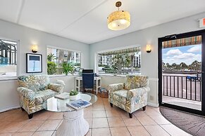 Beacher's Lodge Oceanfront Suites