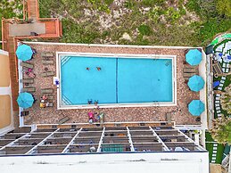 Beacher's Lodge Oceanfront Suites