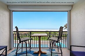 Beacher's Lodge Oceanfront Suites