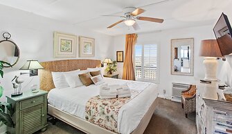 Beacher's Lodge Oceanfront Suites