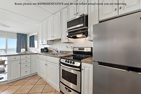 Beacher's Lodge Oceanfront Suites