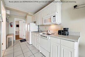 Beacher's Lodge Oceanfront Suites