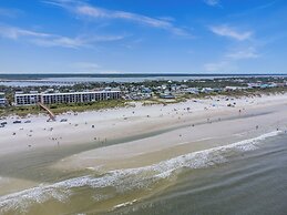 Beacher's Lodge Oceanfront Suites