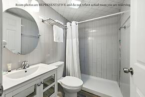 Beacher's Lodge Oceanfront Suites