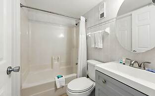 Beacher's Lodge Oceanfront Suites