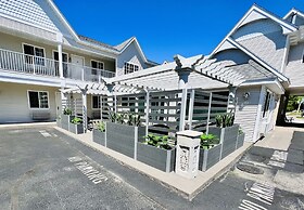 Court Plaza Inn & Suites