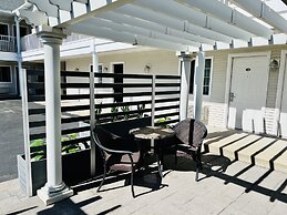 Court Plaza Inn & Suites