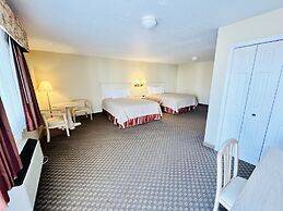 Court Plaza Inn & Suites