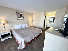 Court Plaza Inn & Suites