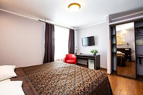 Primo Hotel