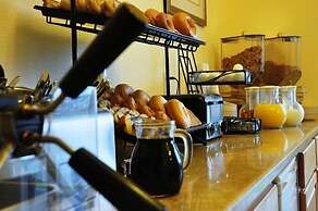 Anacortes Ship Harbor Inn