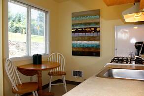 Anacortes Ship Harbor Inn