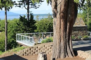 Anacortes Ship Harbor Inn