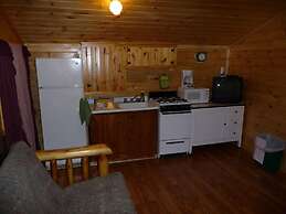 The Elms Waterfront Cottages