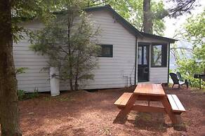 The Elms Waterfront Cottages