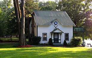 The Elms Waterfront Cottages