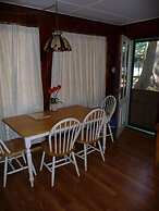 The Elms Waterfront Cottages