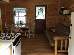 The Elms Waterfront Cottages