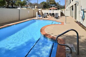 Holiday Inn Express & Suites Austin North Central by IHG