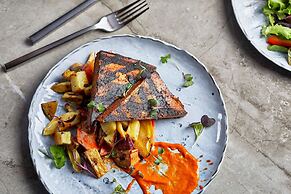 Cumberland House Knoxville, Tapestry Collection by Hilton