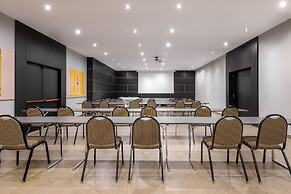 AC Hotel by Marriott Madrid Airport