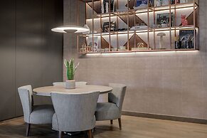 AC Hotel by Marriott Madrid Airport