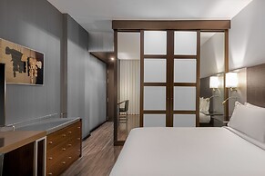 AC Hotel by Marriott Madrid Airport