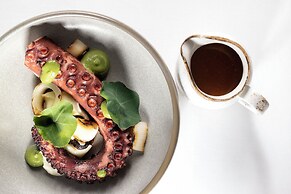 Hospes Palacio de los Patos, a Member of Design Hotels