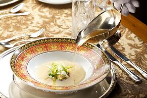 IMPERIAL Hotel & Restaurant