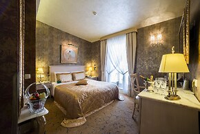 IMPERIAL Hotel & Restaurant