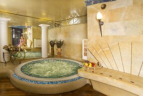 IMPERIAL Hotel & Restaurant