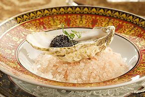 IMPERIAL Hotel & Restaurant