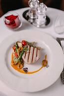 IMPERIAL Hotel & Restaurant