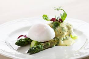 IMPERIAL Hotel & Restaurant