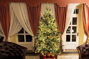 IMPERIAL Hotel & Restaurant