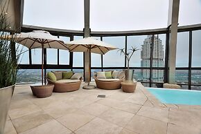 The Michelangelo Towers