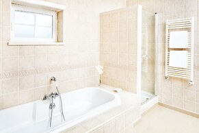 The Village Praia d'El Rey Golf & Beach Resort