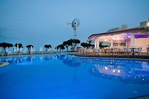 Pernera Beach Hotel