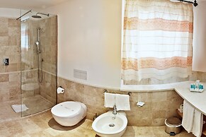 Hotel Luci di La Muntagna