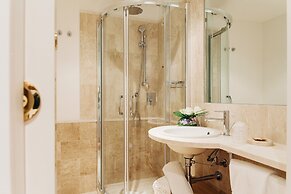 Hotel Luci di La Muntagna