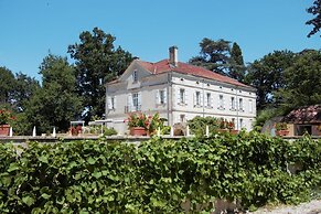Le Manoir St Jean