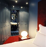 Hôtel du Petit Moulin, Haute Couture hotel by Lacroix