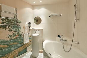 Hôtel du Petit Moulin, Haute Couture hotel by Lacroix