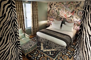 Hôtel du Petit Moulin, Haute Couture hotel by Lacroix