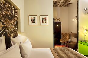 Hôtel du Petit Moulin, Haute Couture hotel by Lacroix