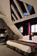 Hôtel du Petit Moulin, Haute Couture hotel by Lacroix